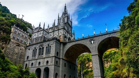 SANTUARIO DE LAS LAJAS COLPARQUES PARAÍSOS POR DESCUBRIR EN COLOMBIA