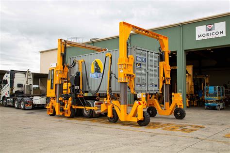 Mobicon Mini Straddle Carriers Impact Handling