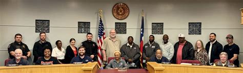 Crockett City Celebrates Long Serving Employees The Messenger News