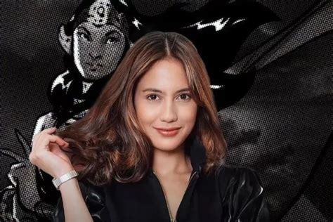 Profil Dan Biodata Pevita Pearce Pemeran Utama Film Sri Asih Lengkap