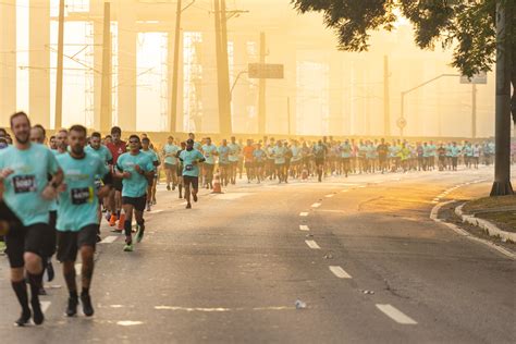 ASICS Golden Run reúne mais de 6 mil corredores em São Paulo Contra