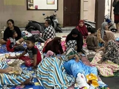 Nu Peduli Lumajang Bantu Evakuasi Korban Banjir Dan Distribusikan