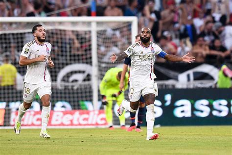 Foot OL Lacazette unique espoir de lOL pour éviter la descente