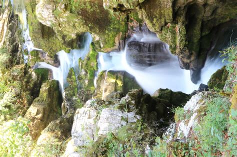 Pertes De L Ain Montagnes Du Jura