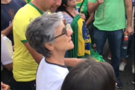 Cássia Kis Faz Oração Contra Eleição De Lula Em Manifestação Veja