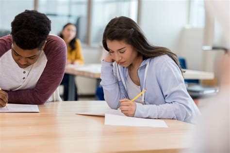 5 Ways to Help Students Improve Their Focus 