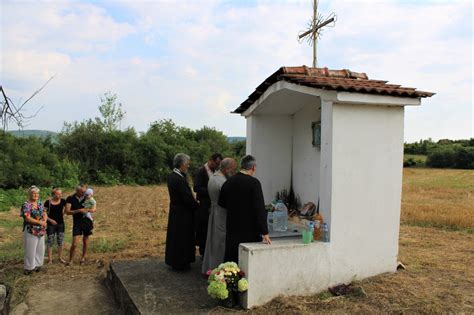 Аязмо край Кесарево събра вярващи в деня на св. Марина : RegNews.NET ...