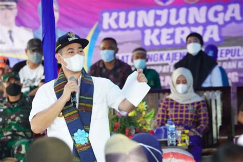 Bupati Pangkep Kunjungi Pulau Terluar Untuk Salurkan Bantuan