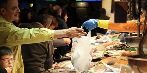 Definition of BUY example, synonym & antonym