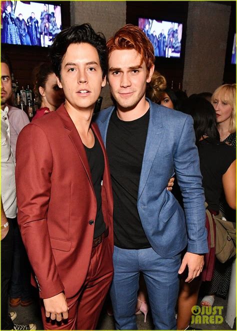 Cole Sprouse And Kj Apa At The Entertainment Weekly’s Comic Con 2017 Kj Apa Riverdale Riverdale