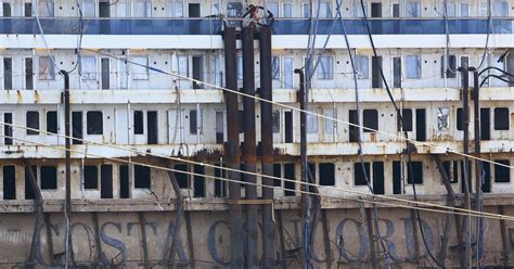 Costa Concordia Workers Find Body While Dismantling Cruise Ship CBS News