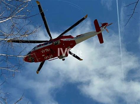 Incidente A Cengio Giovane Perde Il Controllo Dellauto E Sbatte