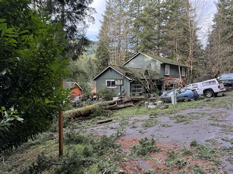 Outdoor enthusiasts react to the sudden shift in bellingham weather 15