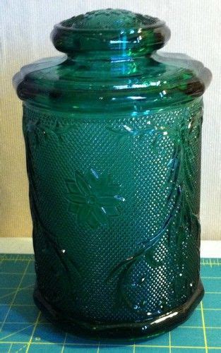 Tiara Exclusives Spruce Green Sandwich Glass Canister Jarras Pratos