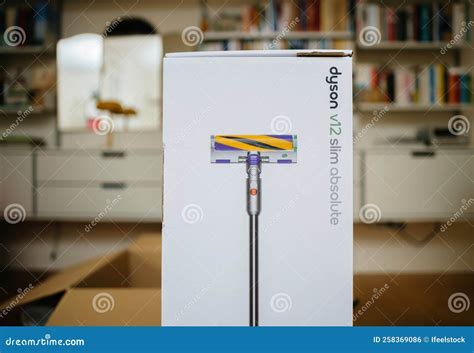 Unboxing Dyson V12 Slim Absolute With Vitsoe Shelves In Background ...