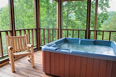 Les Meilleures Cabanes Dans Les Arbres Avec Jacuzzi En Auvergne