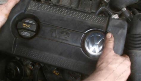 Замена свечей зажигания VW Polo 4