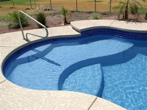 Fiji Large Latham Freeform Swimming Pool Fiberglass Pool Shells