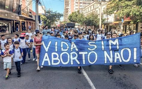 Alunos De Escolas Municipais Participam De Ato Contra Aborto Em