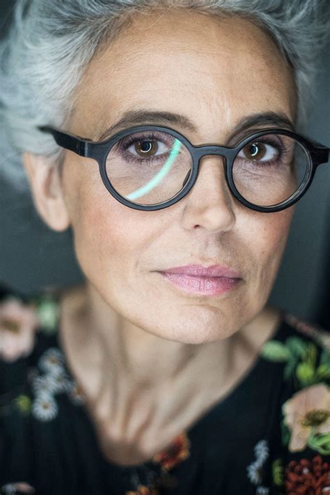 Glasses For Grey Hair 40 Spectacular Styles Banton Frameworks