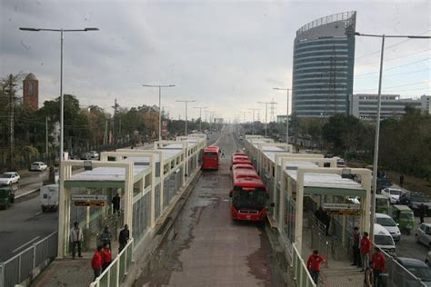 Pakistans First Metro Bus Service Inaugurated In Lahore Pakistan