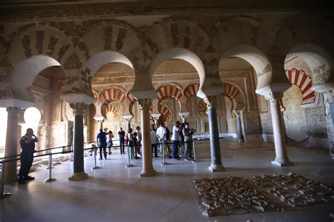 TURISMO EN CÓRDOBA El Salón Rico de Medina Azahara vuelve a abrir al