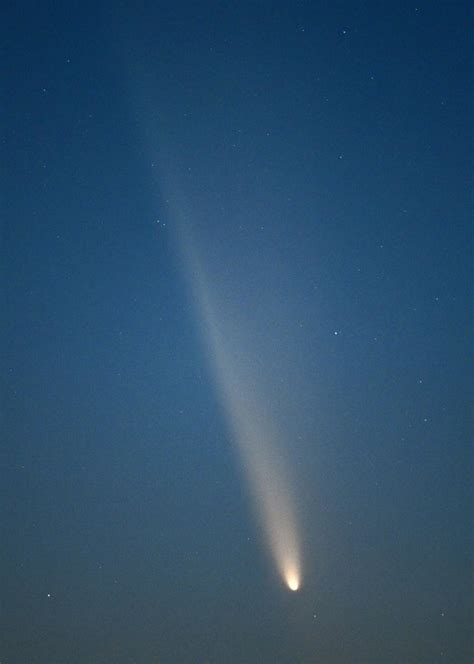 夕暮れの空に紫金山・アトラス彗星 写真特集313 毎日新聞