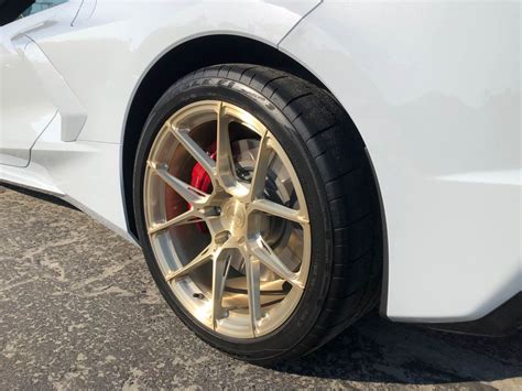 Chevrolet Corvette C8 Stingray White With Gold Bc Forged Eh181 Wheel