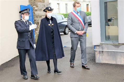 Vesoul La Cérémonie Dhommage Aux Policiers Décédés En Mission En Images