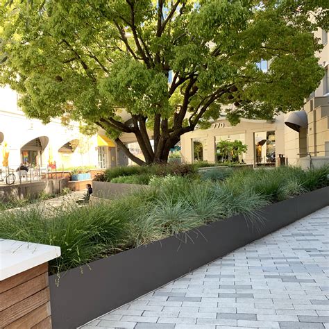 Custom Steel Planter Walls for Your Outdoor Landscape Design