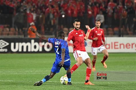 لقطات من مباراة الأهلي والهلال السوداني في لقاء حسم التأهل بدوري أبطال