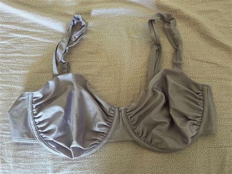 Bikini Oberteil in Lila Hunkemöller Gebraucht in Cugnasco für CHF mit Lieferung auf