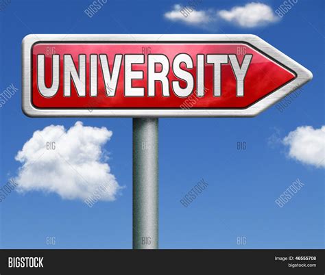 Imagen Y Foto Universidad Prueba Gratis Bigstock