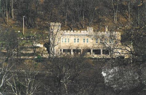 Berkeley Springs Castle - America's First Spa - Berkeley Springs, West ...