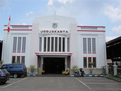 Sejarah Stasiun Tugu Yogyakarta Salah Satu Stasiun Tercantik