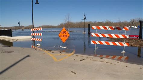 Despite Flooding On Mississippi River Midwest Mayors Upbeat Youtube