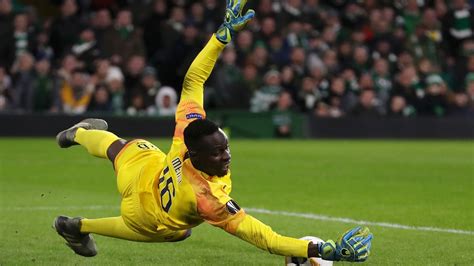 Chelsea Sign Goalkeeper Edouard Mendy After Kepa S Costly Mistakes