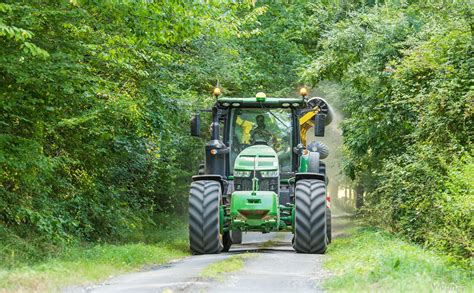 John Deere 8400R Bednar SwifterDisc 10000 Elie Wagner Flickr