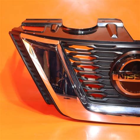 Nissan Rogue Grille Fw A Oem