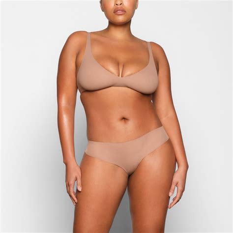 Skims Naked Plunge Bralette