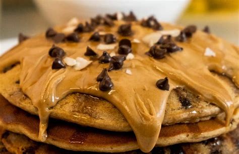 Hot Cakes De Cacahuate Con Chispas Delination