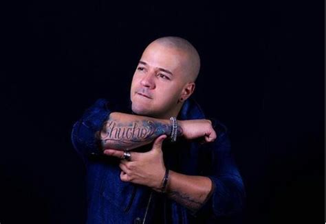 Saltó la talanquera Este cantante venezolano hizo un tema en apoyo a