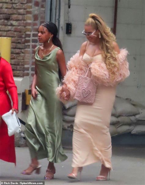 Beyonce And Blue Ivy Get Glam For The Nyc Wedding Of Jay Zs Mother In