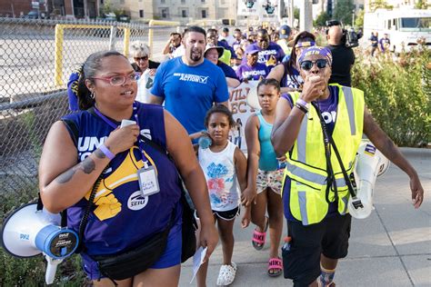 Protest Group Aclu Consider Lawsuit Targeting Rnc Protest Rules Wpr