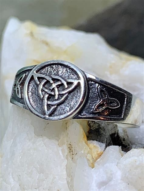 925 Sterling Silver Celtic Trinity Knot Band Ring Etsy