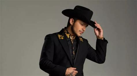 Cancelan El Concierto De Christian Nodal En Puebla Ambas Manos