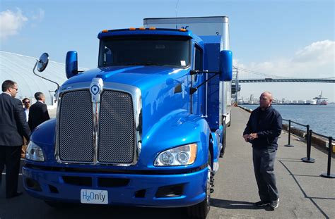 Toyota Unveils “project Portal” A Hydrogen Fuel Cell System For Semi Trucks Automobile Magazine