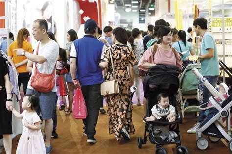 蔡正元或将告别政坛 娶小19岁女友63岁再当奶爸 蔡正元 政坛 蓝营 新浪新闻