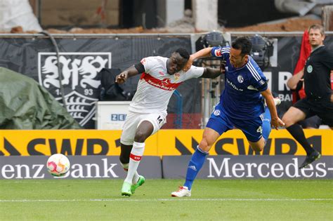 Zerfahrenes Gegen Schalke Der Vfb Stuttgart Wartet Weiter Auf Den