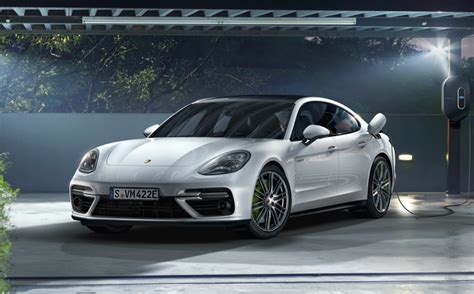 Porsche Panamera Turbo S E Hybrid Lhybride Surpuissante Masculin